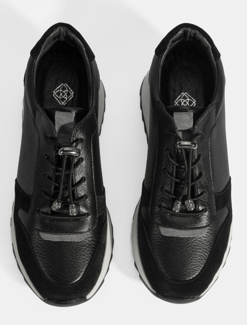 Kadın Siyah Bağcıklı Deri Spor Ayakkabı Kadın Siyah Bağcıklı Deri Spor Ayakkabı