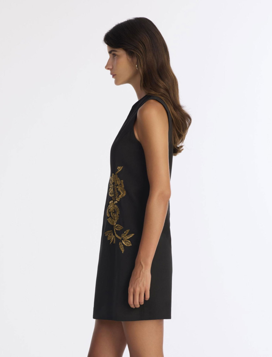 YARGICI Dar Bisiklet Yaka Kolsuz Elbise YARGICI Dar Bisiklet Yaka Kolsuz Elbise