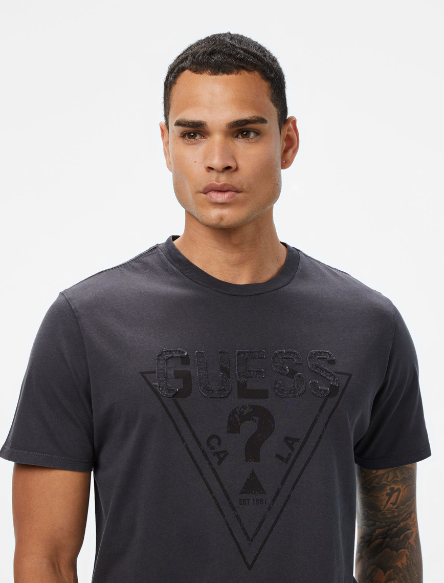 Guess Embroid Regular Fit Erkek Siyah T-Shirt Guess Embroid Regular Fit Erkek Siyah T-Shirt
