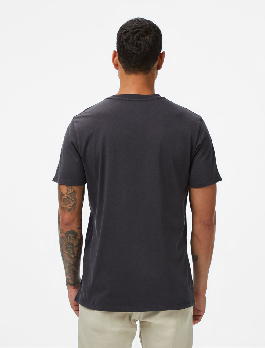 Guess Embroid Regular Fit Erkek Siyah T-Shirt Guess Embroid Regular Fit Erkek Siyah T-Shirt