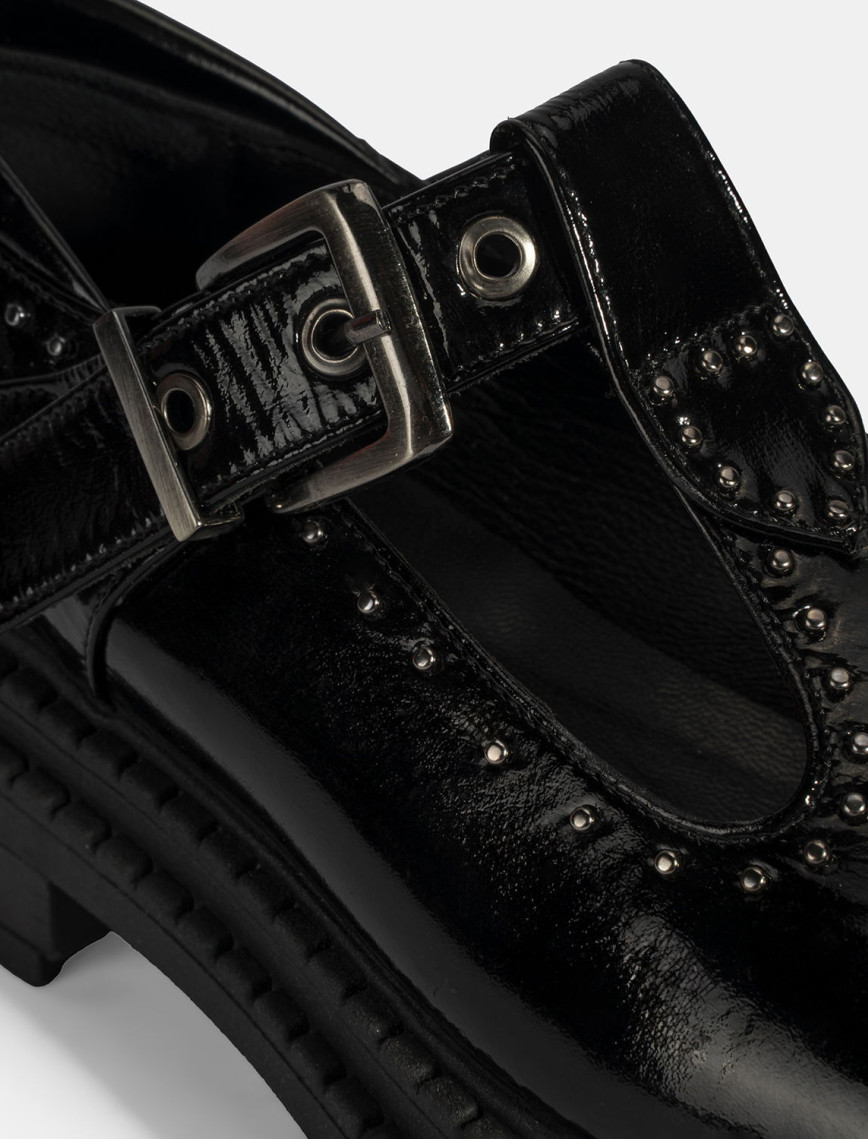 Kadın Siyah Zımba Detaylı T-Bant Rugan Ayakkabı Kadın Siyah Zımba Detaylı T-Bant Rugan Ayakkabı