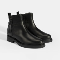 Kadın Siyah Metal Toka Detaylı Fermuarlı Deri Bot Kadın Siyah Metal Toka Detaylı Fermuarlı Deri Bot