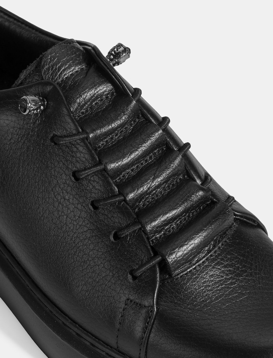 Kadın Siyah Bağcıklı Deri Spor Ayakkabı Kadın Siyah Bağcıklı Deri Spor Ayakkabı