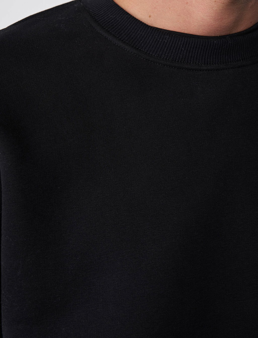 Basic Sweatshirt Basic Sweatshirt