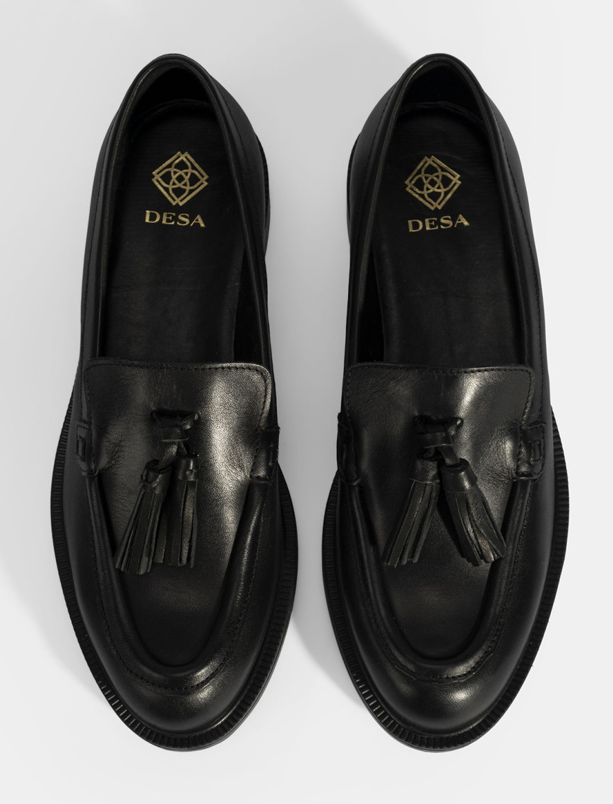 Kadın Siyah Püskül Detaylı Deri Loafer Kadın Siyah Püskül Detaylı Deri Loafer