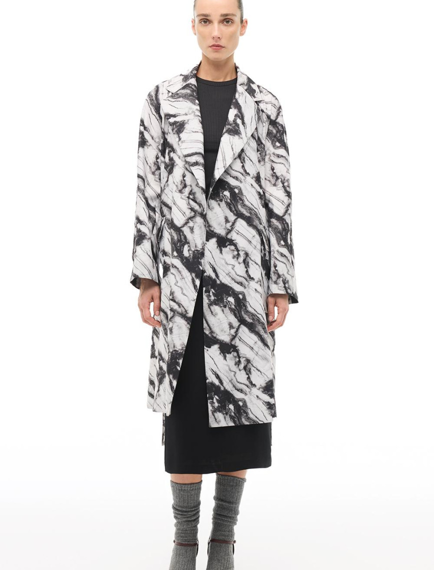 Siyah Beyaz Kalsik Yaka Trençkot