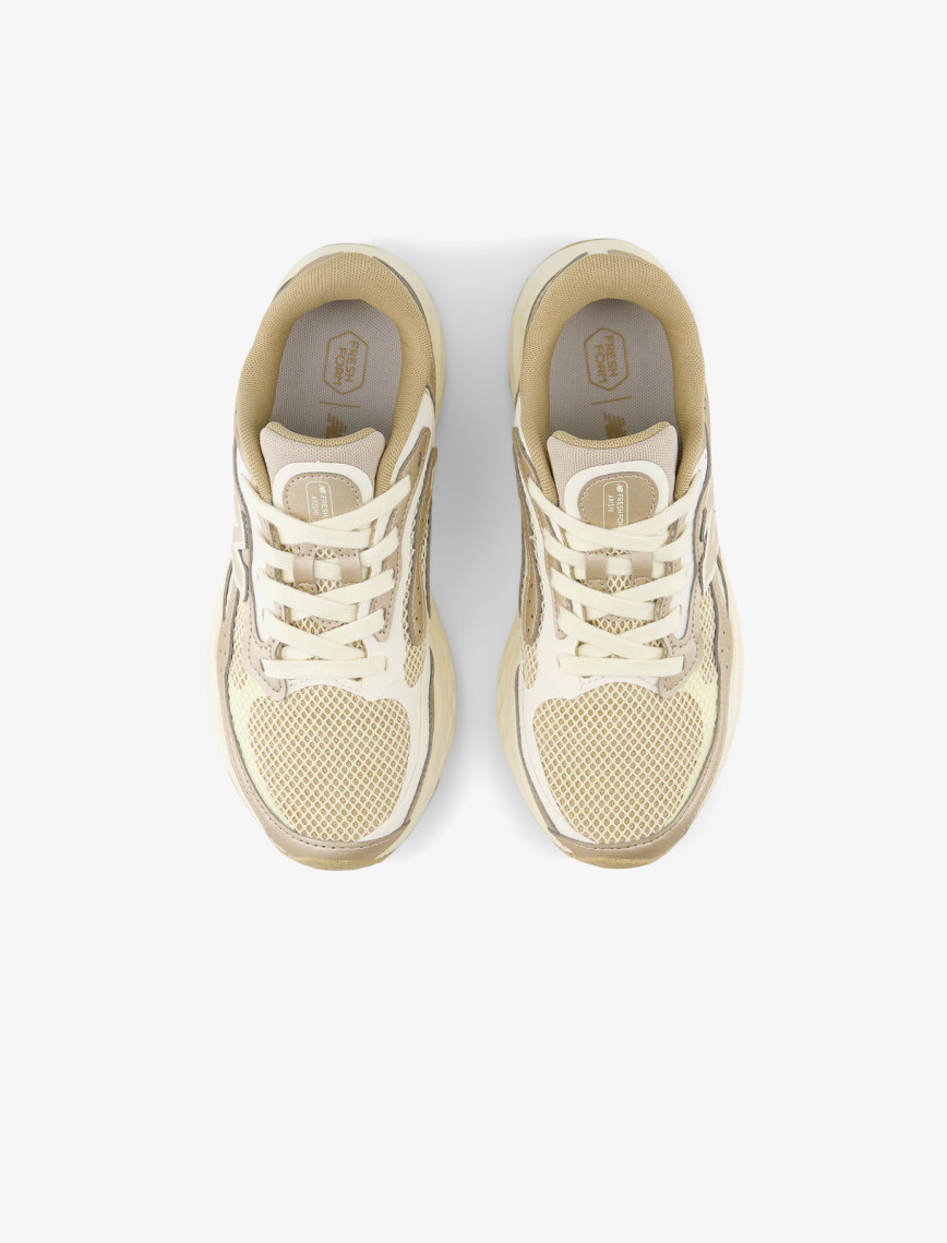 New Balance Arishi Kadın Bej Koşu Ayakkabısı New Balance Arishi Kadın Bej Koşu Ayakkabısı