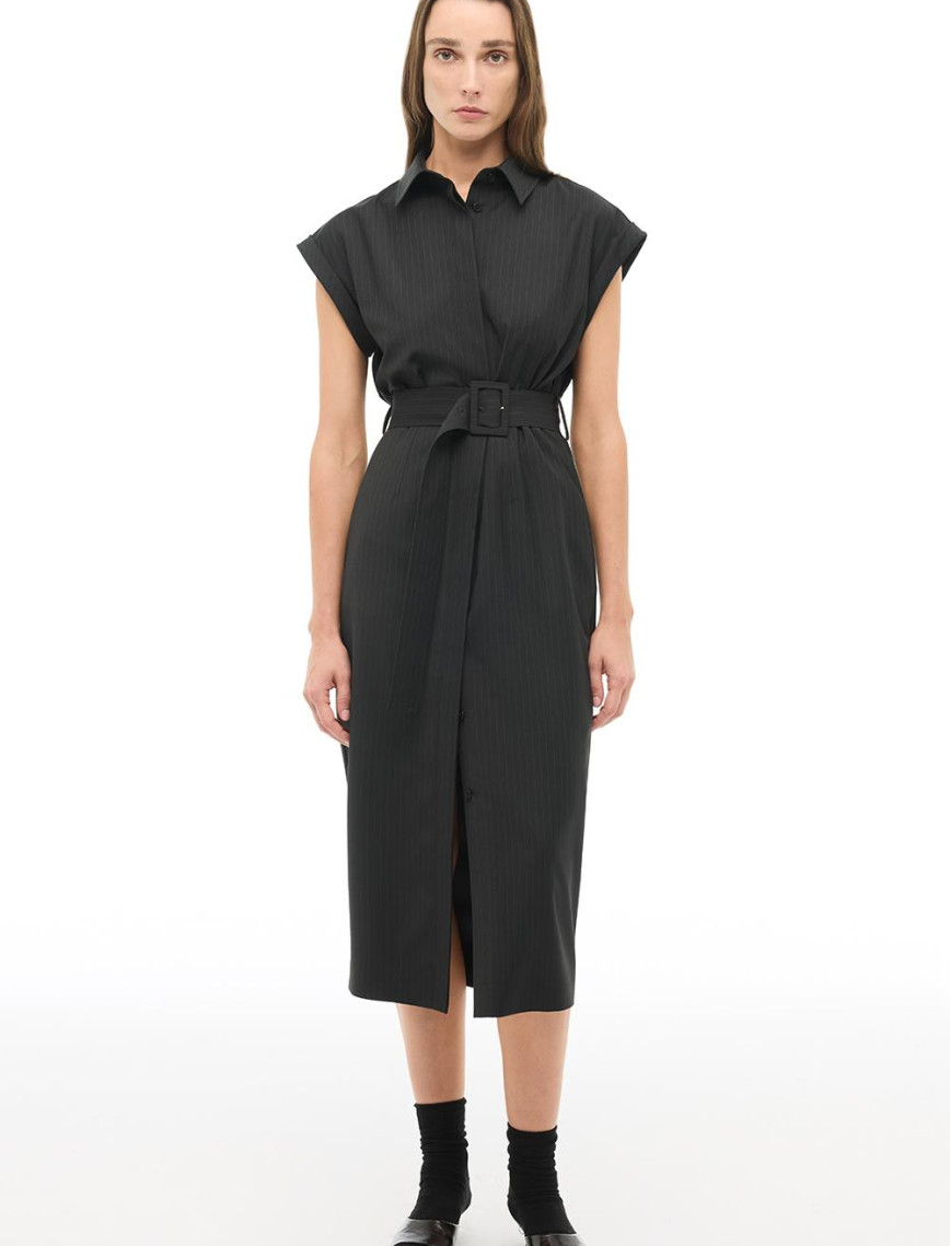 Siyah Çizgili Gömlek Yaka Midi Boy Elbise Siyah Çizgili Gömlek Yaka Midi Boy Elbise