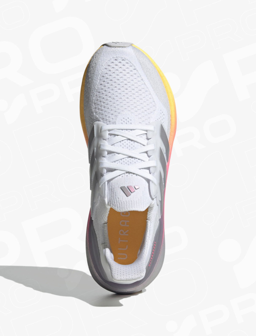 adidas Ultraboost 5 Kadın Beyaz Koşu Ayakkabısı adidas Ultraboost 5 Kadın Beyaz Koşu Ayakkabısı