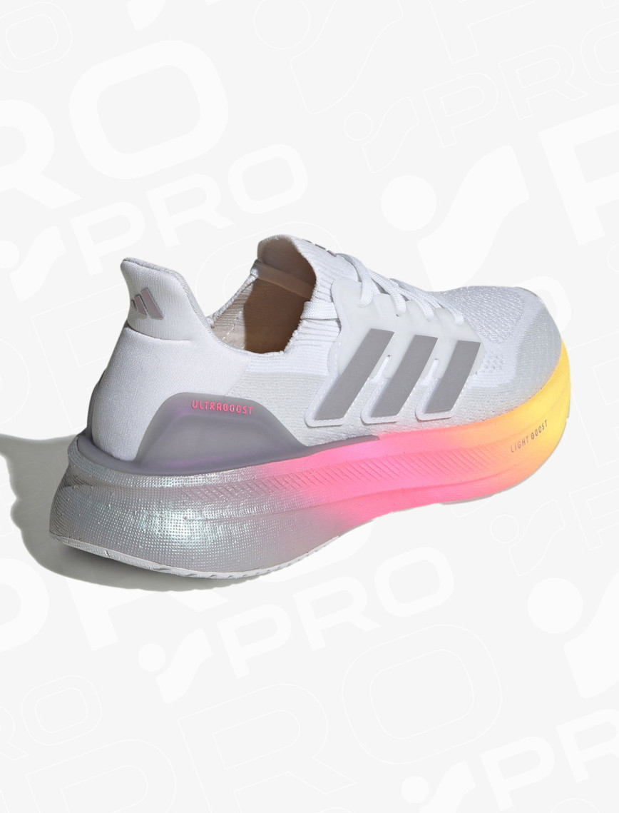 adidas Ultraboost 5 Kadın Beyaz Koşu Ayakkabısı adidas Ultraboost 5 Kadın Beyaz Koşu Ayakkabısı