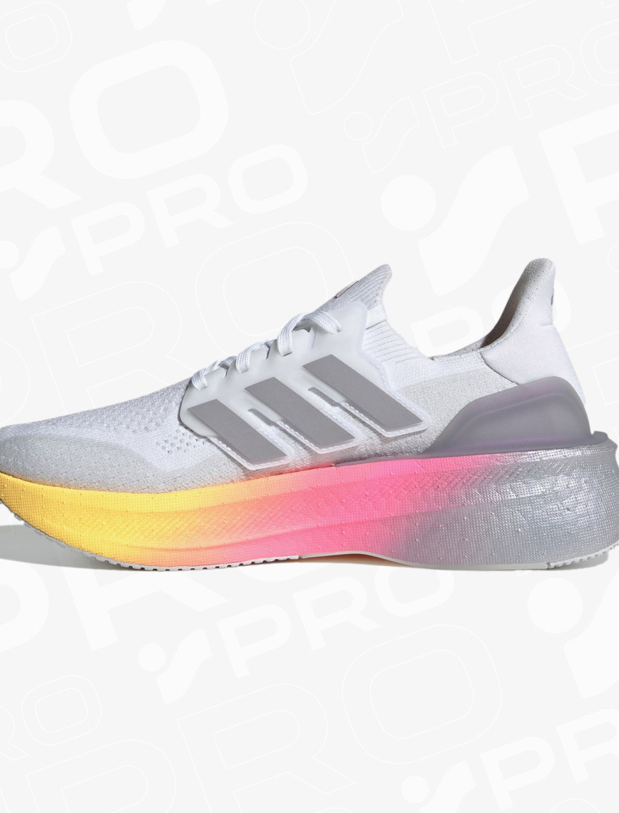 adidas Ultraboost 5 Kadın Beyaz Koşu Ayakkabısı adidas Ultraboost 5 Kadın Beyaz Koşu Ayakkabısı