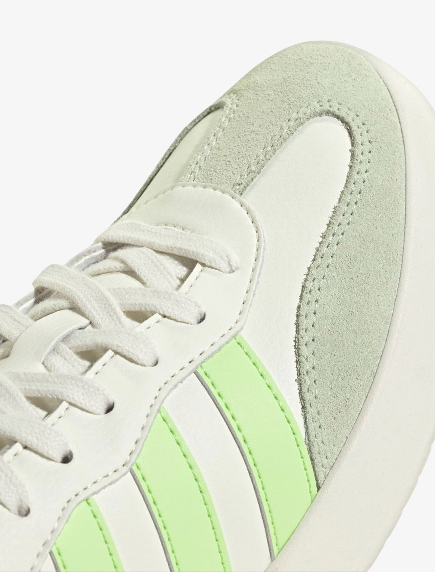 adidas Barreda Kadın Beyaz Spor Ayakkabı adidas Barreda Kadın Beyaz Spor Ayakkabı