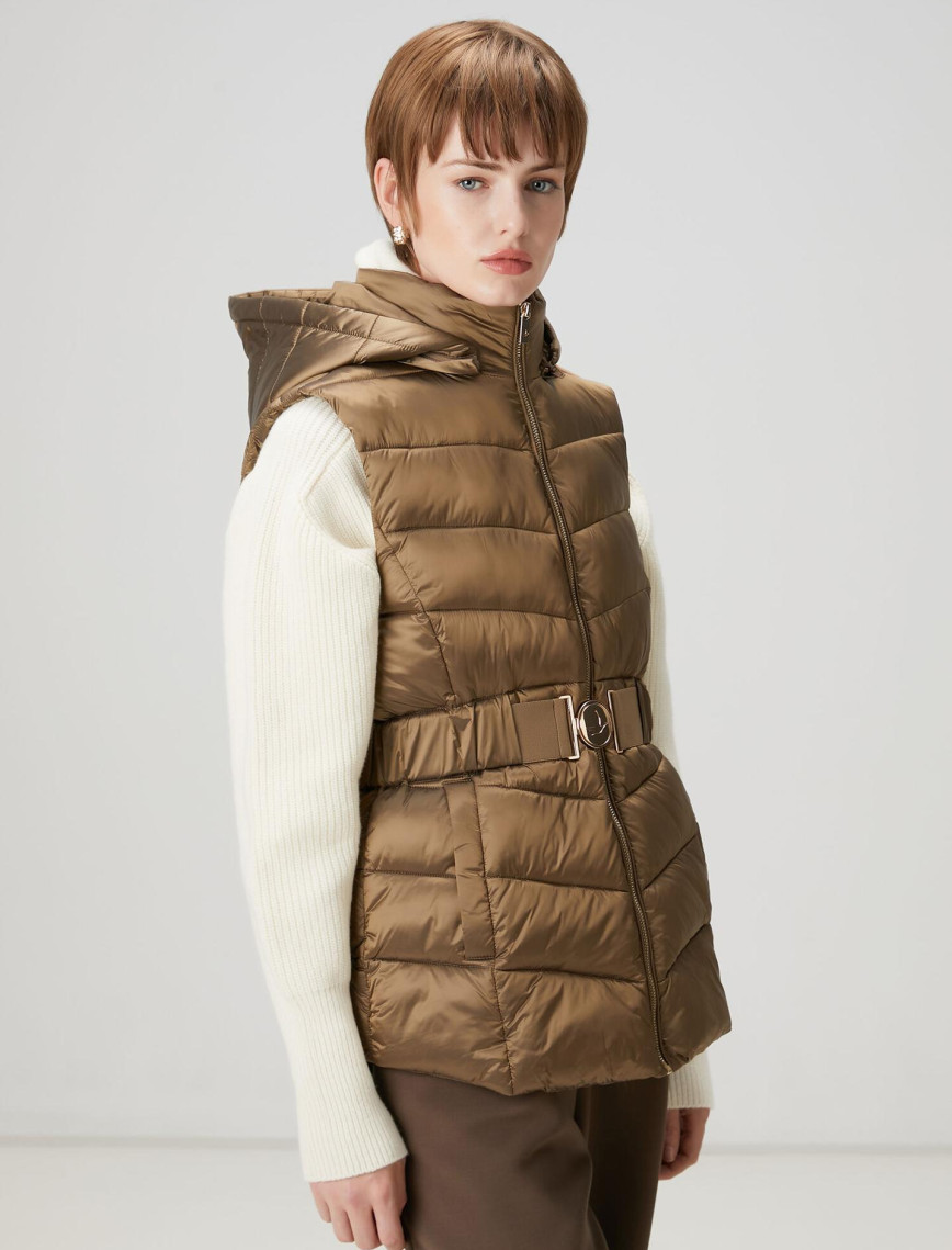 Beymen Club Kadın Kahverengi Kapüşonlu Puffer Yelek Beymen Club Kadın Kahverengi Kapüşonlu Puffer Yelek