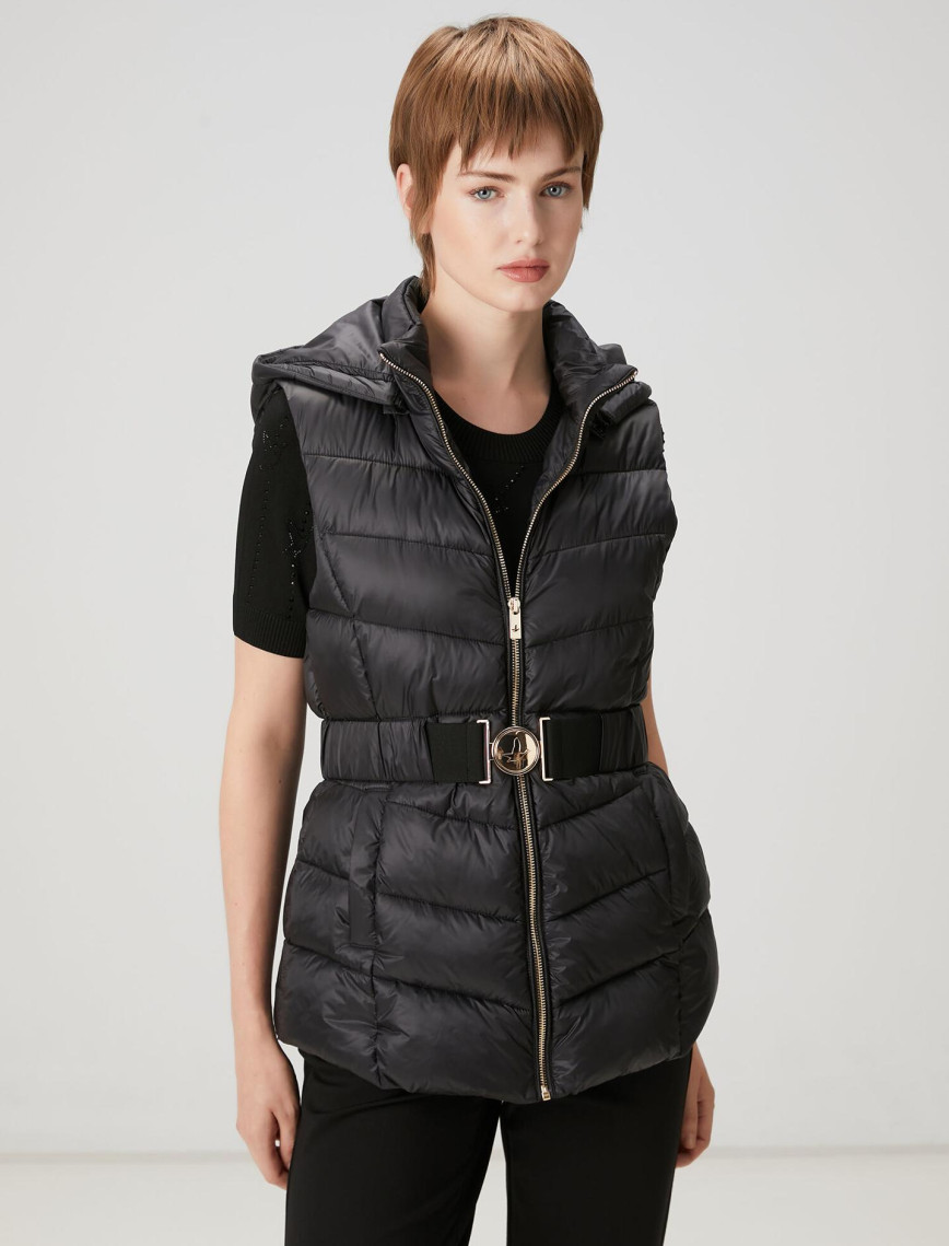 Beymen Club Kadın Siyah Kapüşonlu Yelek Beymen Club Kadın Siyah Kapüşonlu Yelek