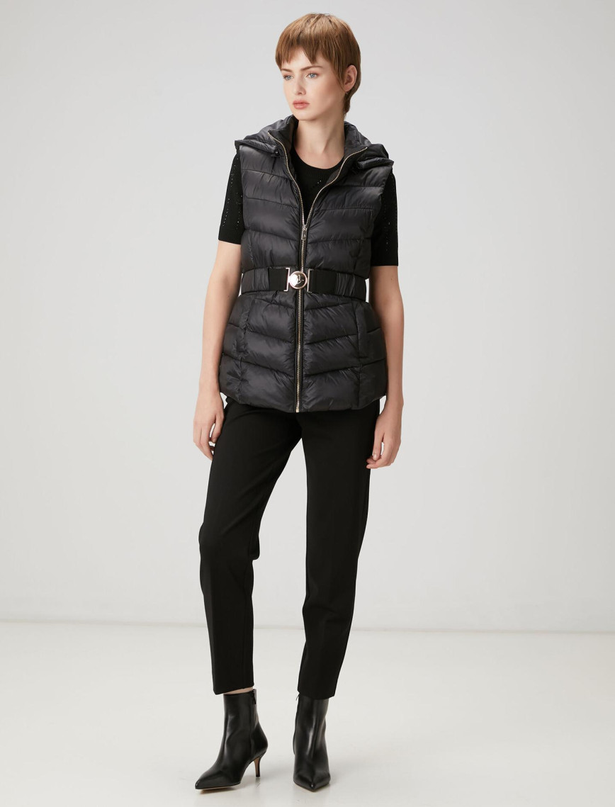 Beymen Club Kadın Siyah Kapüşonlu Yelek Beymen Club Kadın Siyah Kapüşonlu Yelek