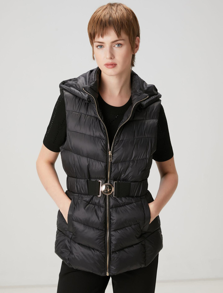 Beymen Club Kadın Siyah Kapüşonlu Yelek Beymen Club Kadın Siyah Kapüşonlu Yelek