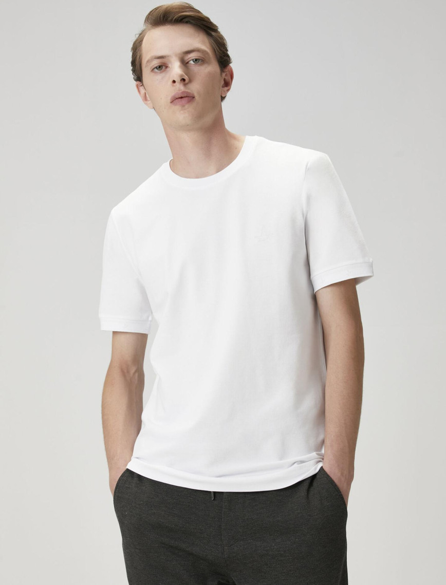 Beymen Club Erkek Kırık Beyaz Logo Baskılı T-shirt Beymen Club Erkek Kırık Beyaz Logo Baskılı T-shirt