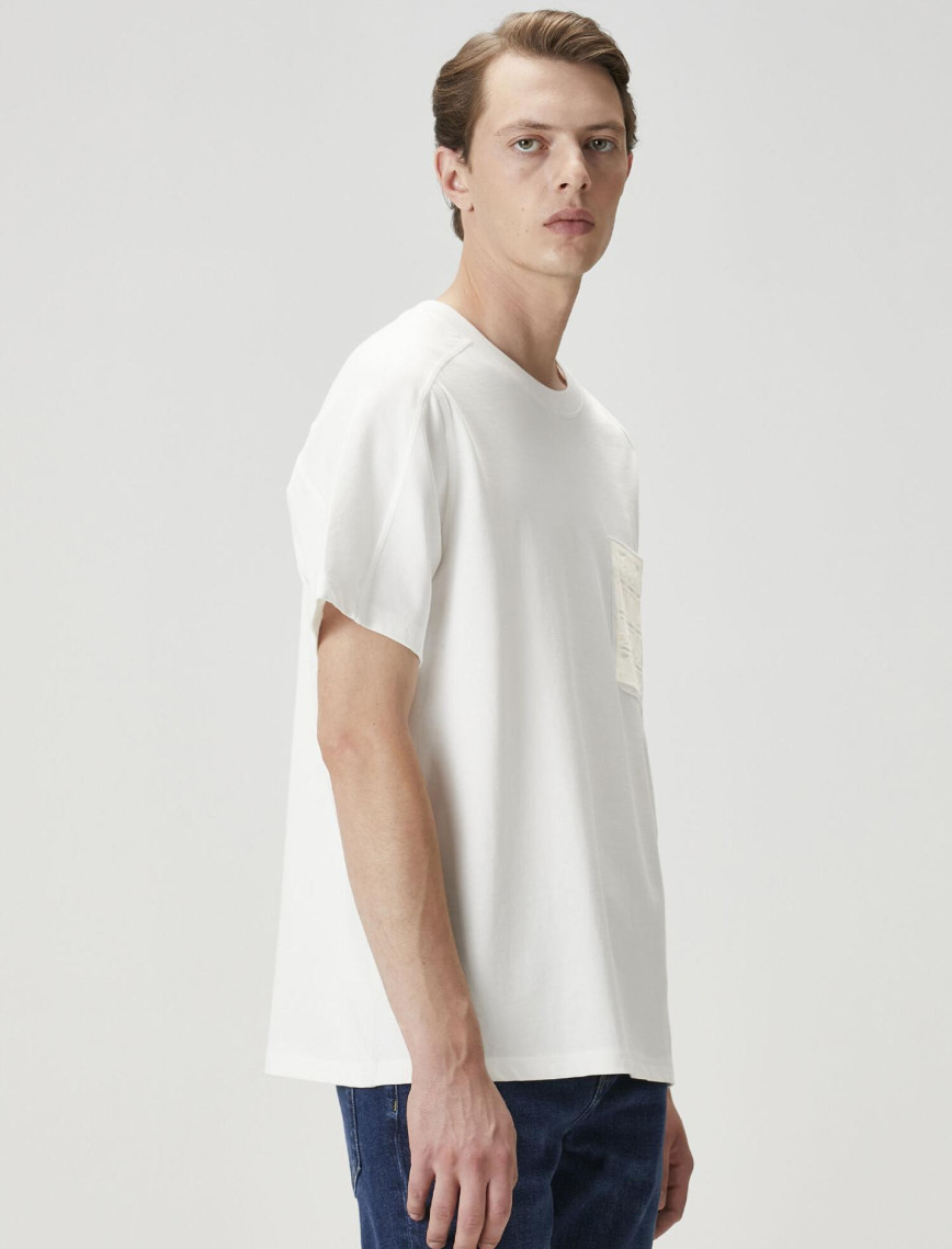 Beymen Club Erkek Beyaz Logo Detaylı T-shirt Beymen Club Erkek Beyaz Logo Detaylı T-shirt