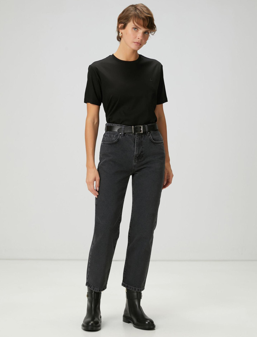 Beymen Club Kadın Siyah Crop Flare Jean Pantolon Beymen Club Kadın Siyah Crop Flare Jean Pantolon