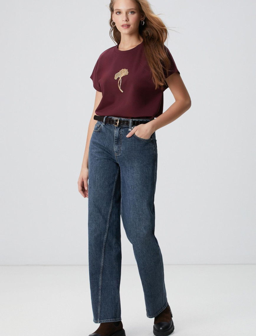 Network Kadın Bordo Çiçek Taş İşlemeli T-shirt Network Kadın Bordo Çiçek Taş İşlemeli T-shirt