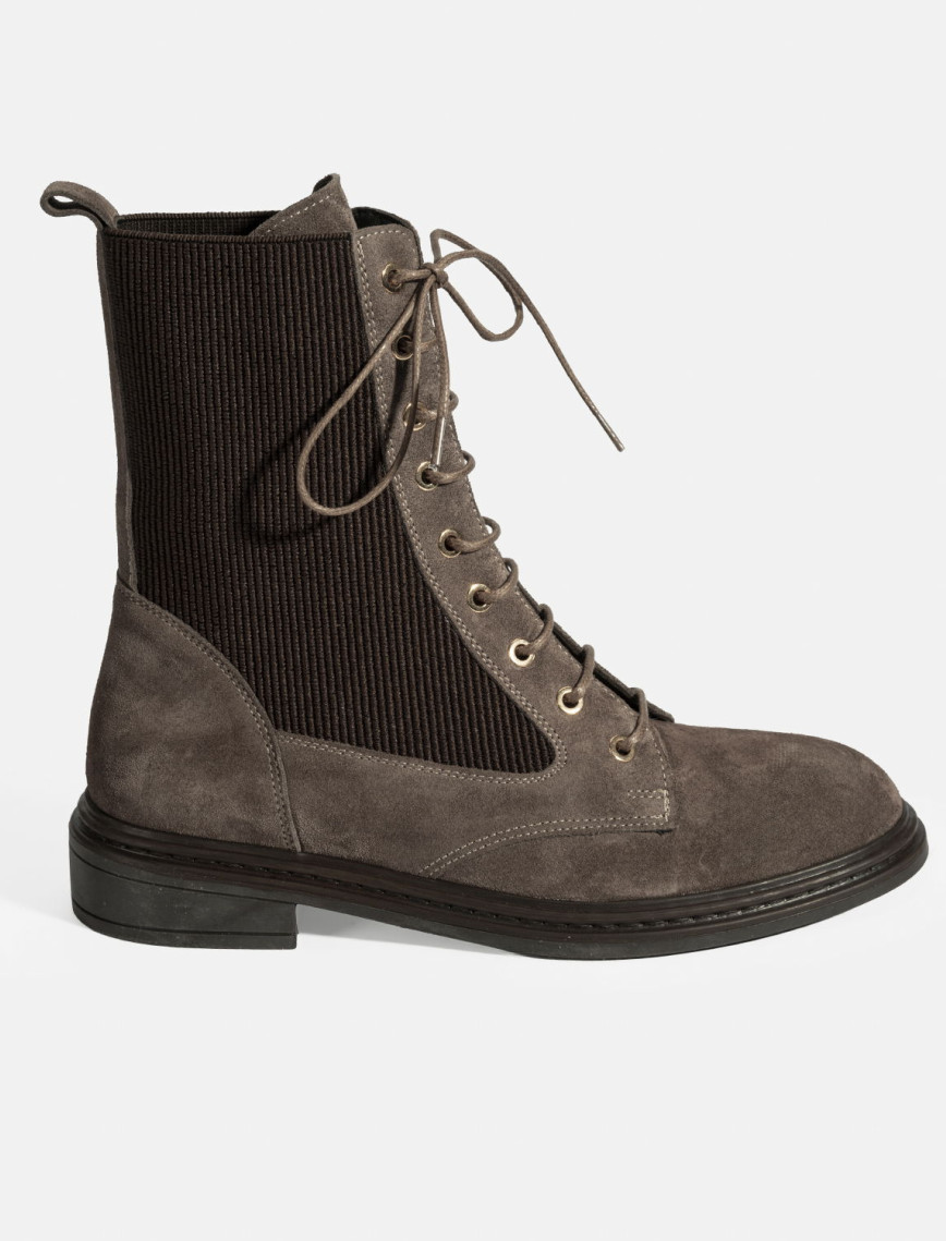 Kadın Vizon Lastik Detaylı Bağcıklı Süet Postal Bot Kadın Vizon Lastik Detaylı Bağcıklı Süet Postal Bot