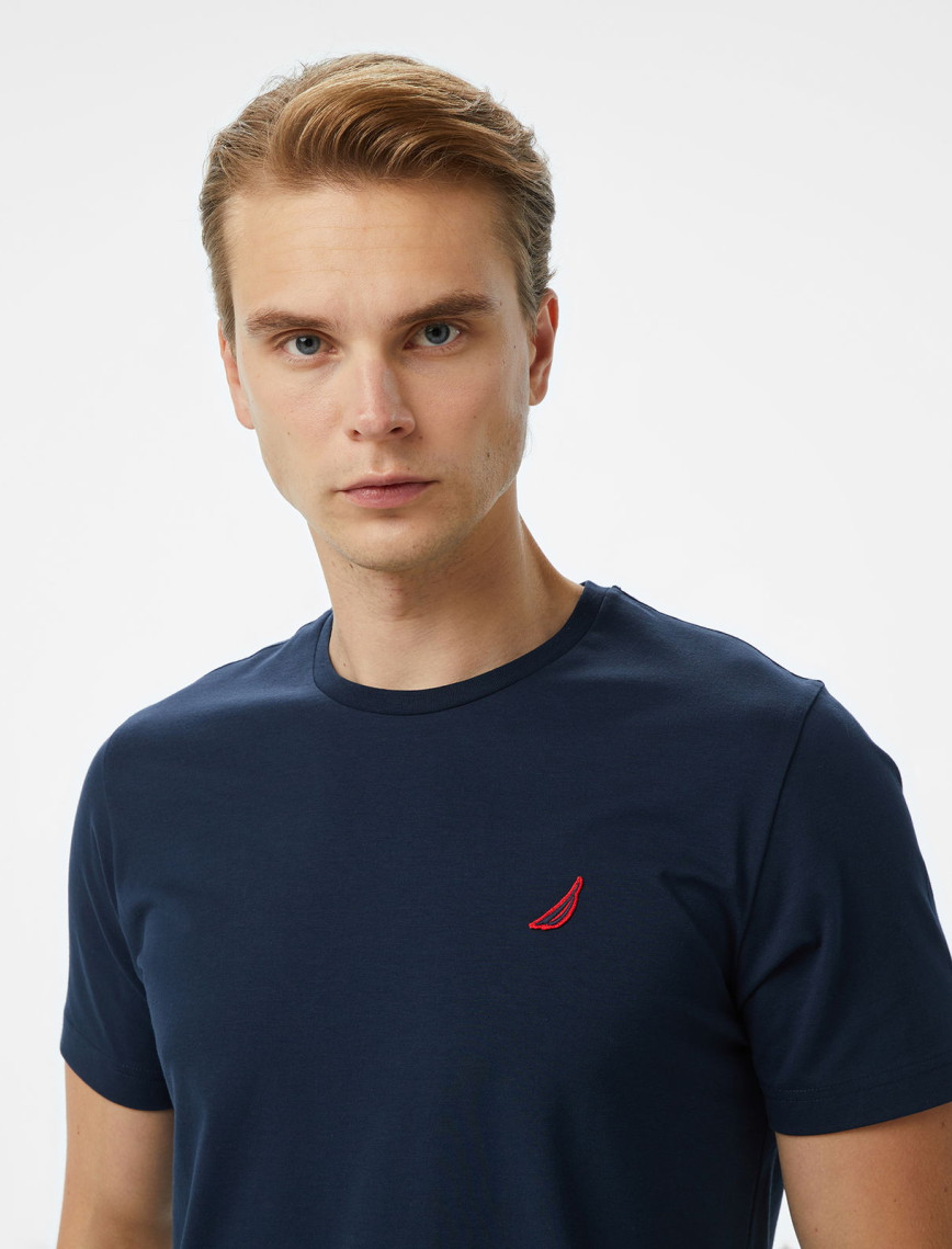 Nautica Erkek Lacivert Regular Fit T-Shirt Nautica Erkek Lacivert Regular Fit T-Shirt