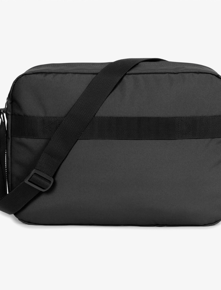 Eastpak Crosser Unisex Siyah Omuz Çantası Eastpak Crosser Unisex Siyah Omuz Çantası