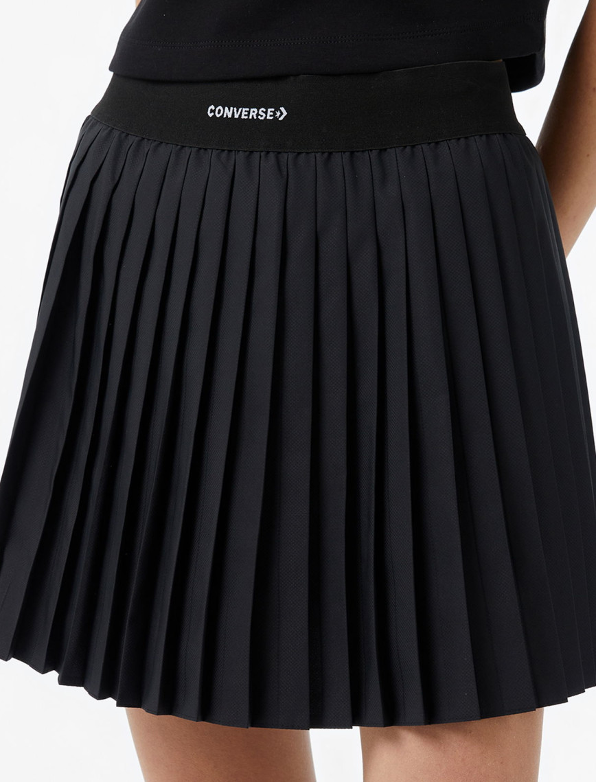 Converse Star Chevron Baskılı Kadın Siyah Etek Converse Star Chevron Baskılı Kadın Siyah Etek