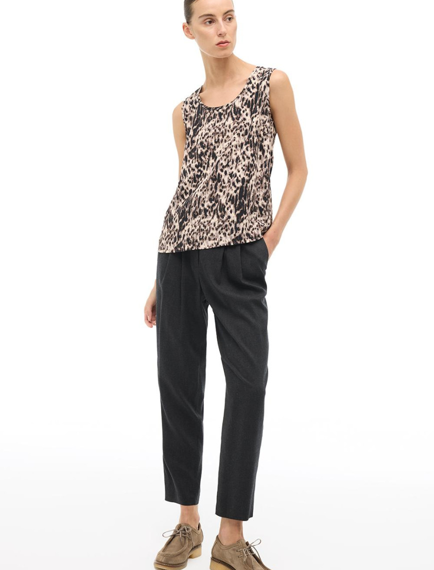 Kahverengi U Yaka Askılı Leopar Bluz Kahverengi U Yaka Askılı Leopar Bluz