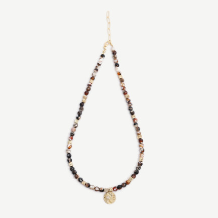 YARGICI Akik Ve Lav Taşı İçerikli Kolye YARGICI Akik Ve Lav Taşı İçerikli Kolye