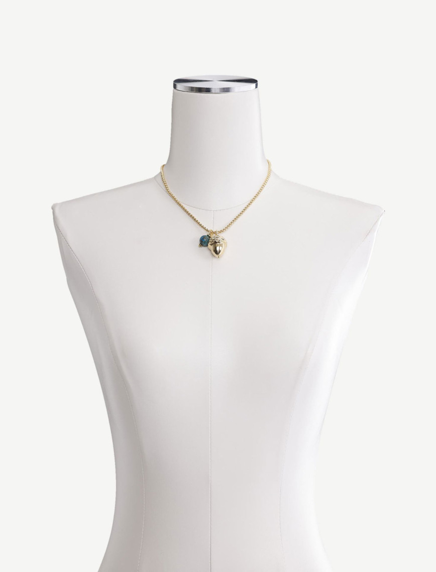 YARGICI Turkuaz Ve Charm Detaylı Kolye YARGICI Turkuaz Ve Charm Detaylı Kolye