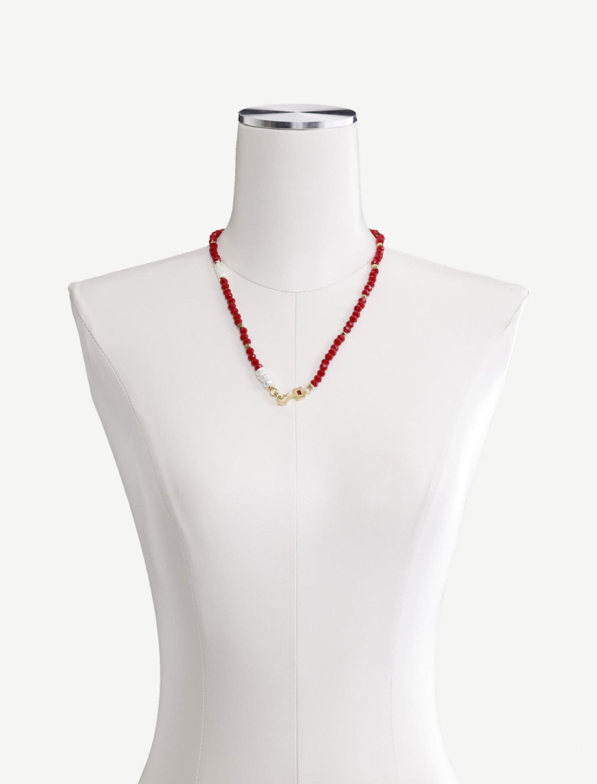 YARGICI Hematit Ve Mayorka İncili Kolye YARGICI Hematit Ve Mayorka İncili Kolye