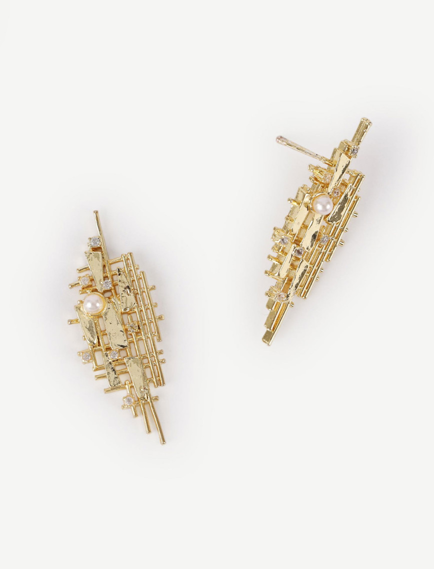 YARGICI Cam Taş Detaylı Küpe YARGICI Cam Taş Detaylı Küpe