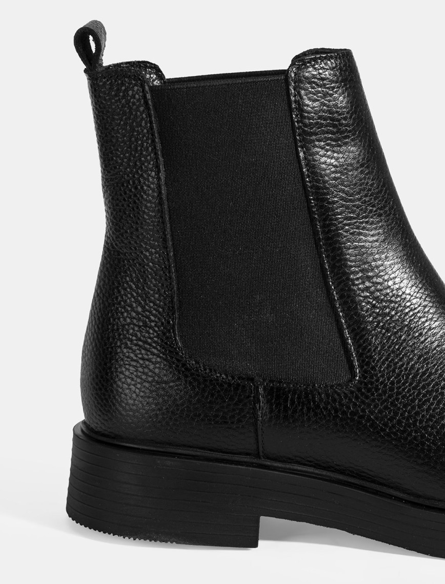 Kadın Siyah Lastik Detaylı Deri Bot Kadın Siyah Lastik Detaylı Deri Bot