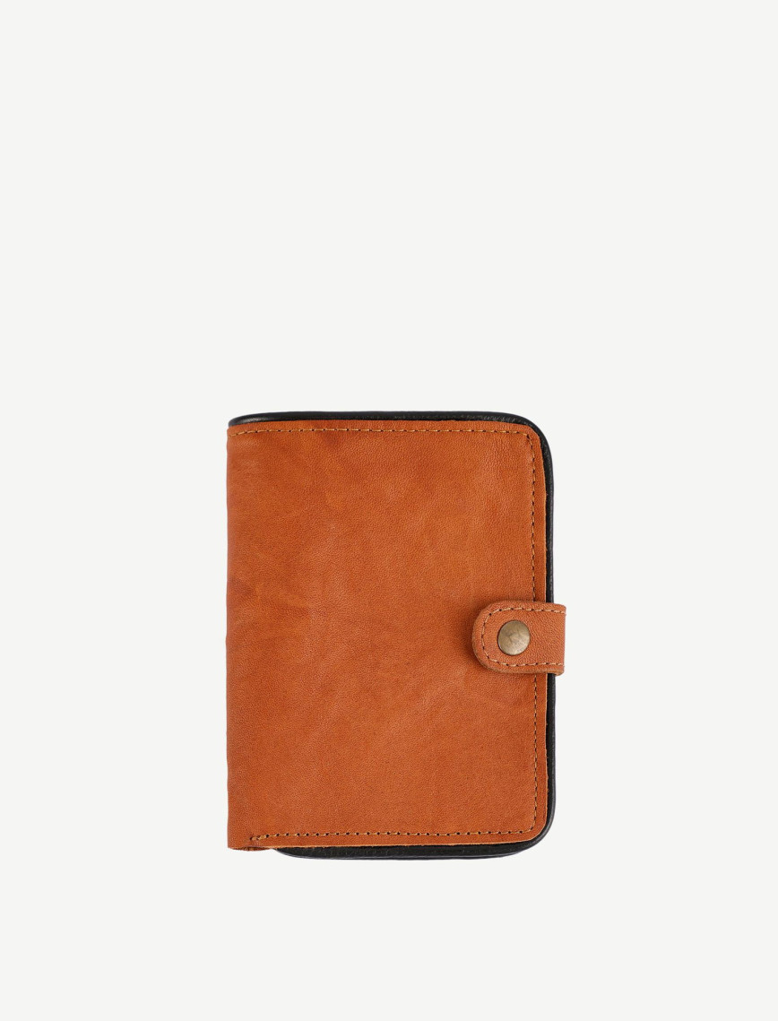 YARGICI Kapama Detaylı Yıkamalı Deri Cüzdan YARGICI Kapama Detaylı Yıkamalı Deri Cüzdan