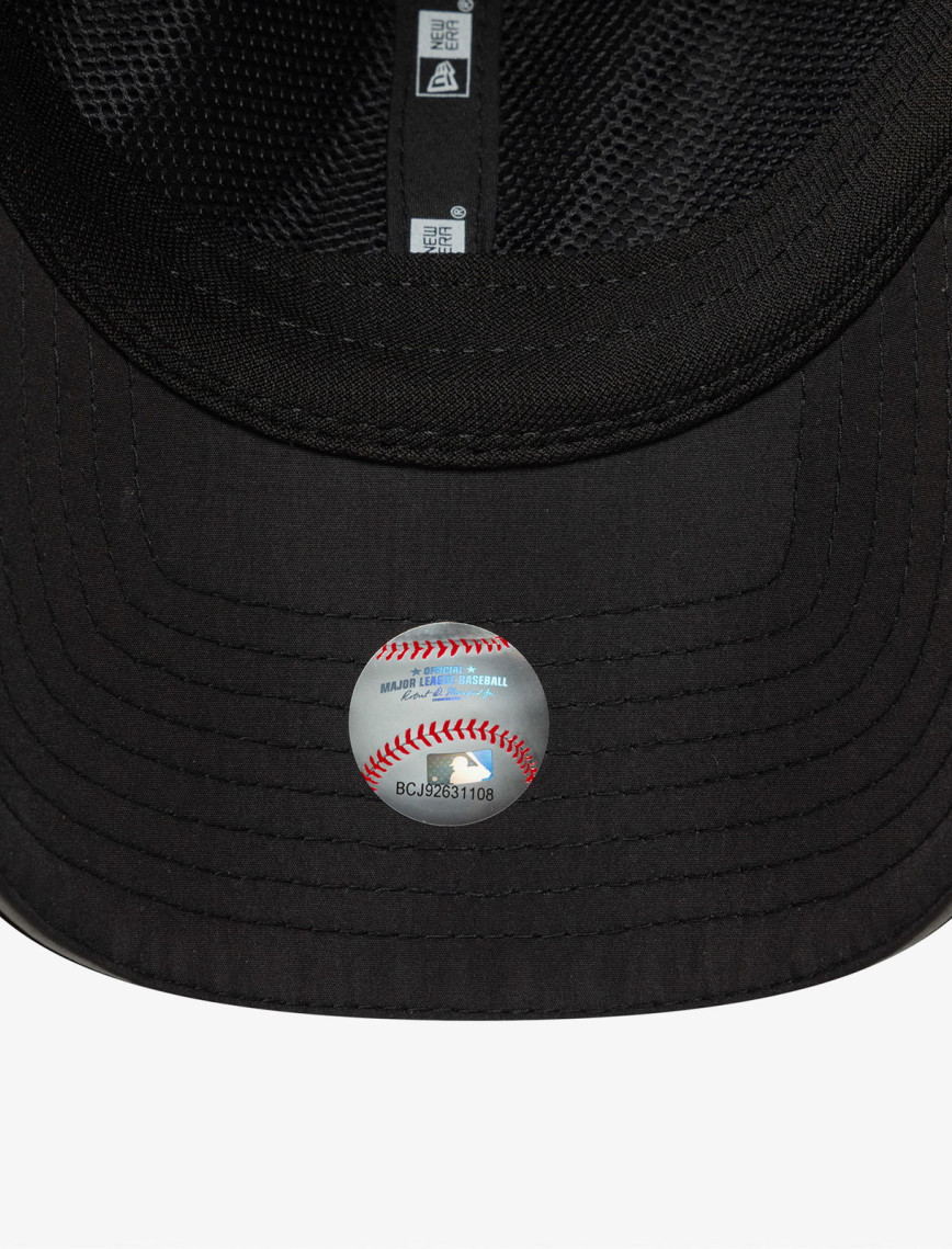 New Era Flawless Open Back Cap Neyyan Kadın Siyah Şapka New Era Flawless Open Back Cap Neyyan Kadın Siyah Şapka