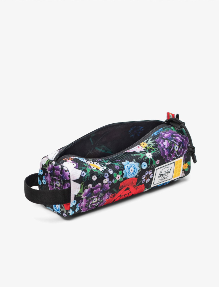 Herschel X LEGO Settlement Çocuk Renkli Kalem Kutusu Herschel X LEGO Settlement Çocuk Renkli Kalem Kutusu