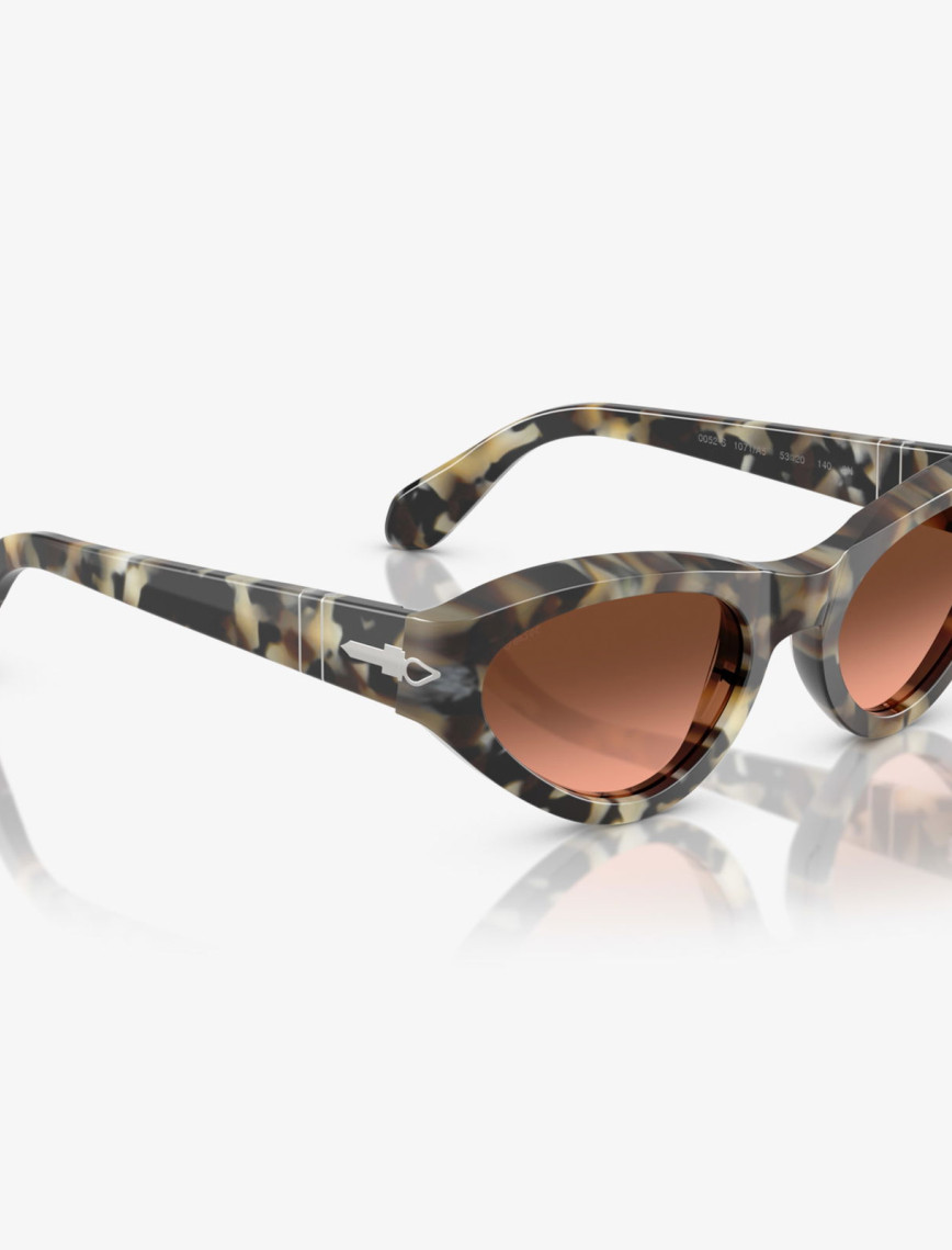 Persol PO0052S Kadın Kahverengi Güneş Gözlüğü Persol PO0052S Kadın Kahverengi Güneş Gözlüğü