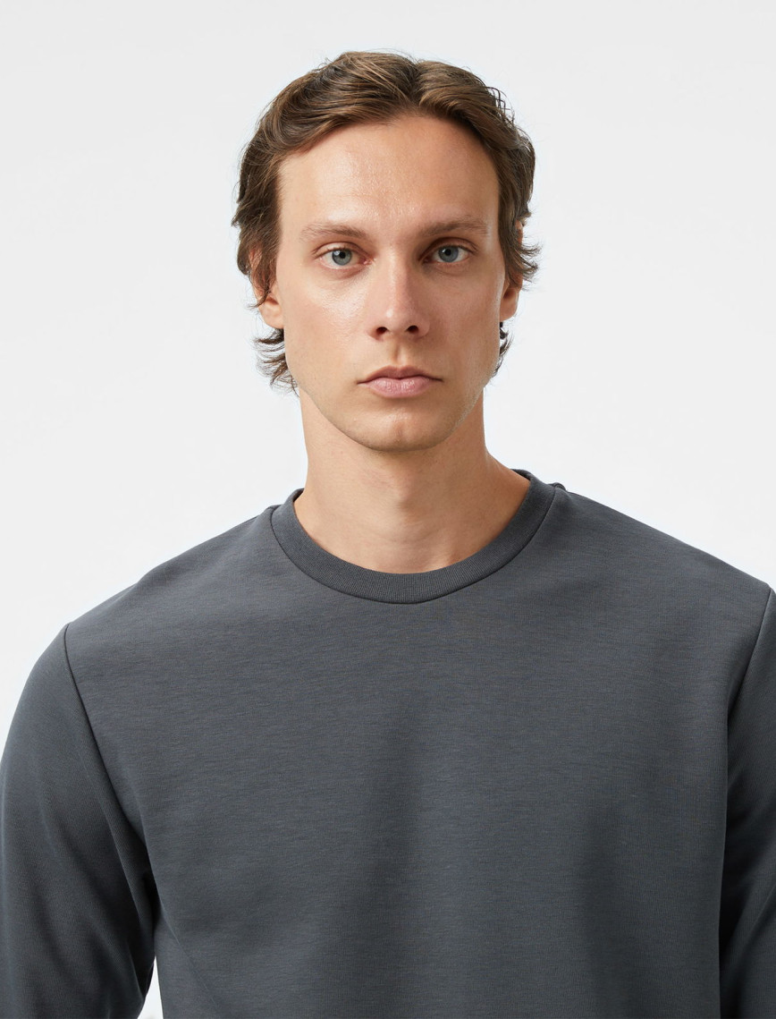 Nautica Erkek Gri Classic Fit Sweatshirt Nautica Erkek Gri Classic Fit Sweatshirt