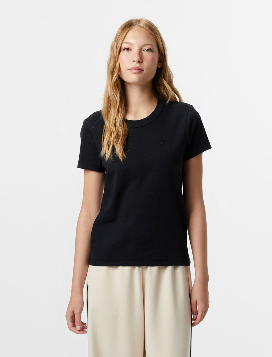 Nautica Kadın Beyaz Classic Fit T-Shirt Nautica Kadın Beyaz Classic Fit T-Shirt