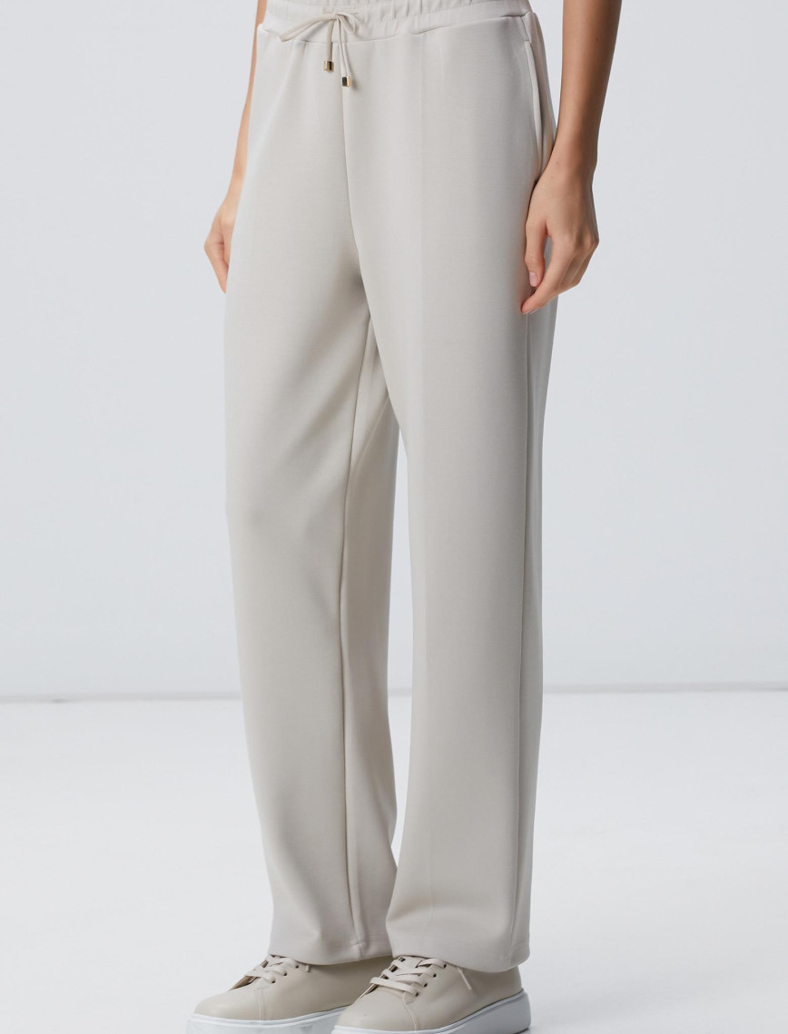 Network Kadın Taş Nervür Detaylı Eşofman Network Kadın Taş Nervür Detaylı Eşofman