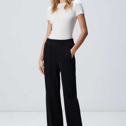 Network Kadın Siyah Bol Paça Basic Eşofman Network Kadın Siyah Bol Paça Basic Eşofman