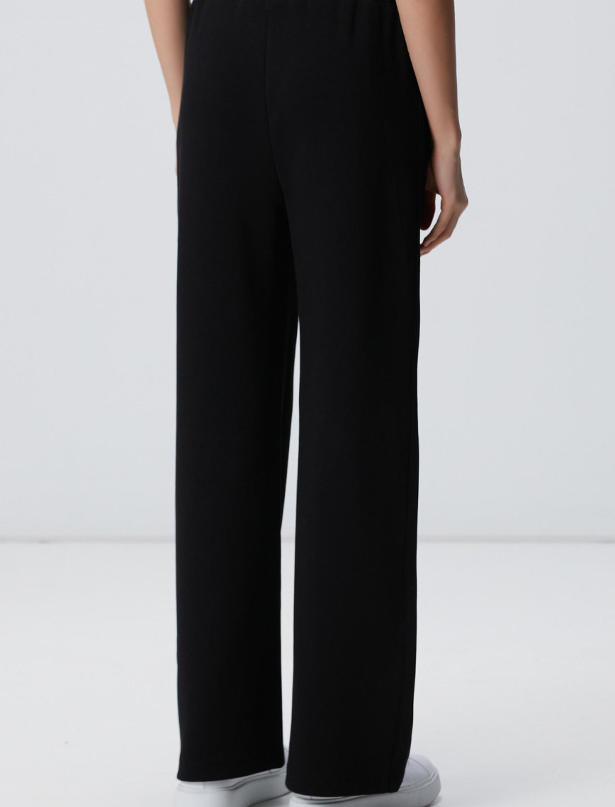 Network Kadın Siyah Bol Paça Basic Eşofman Network Kadın Siyah Bol Paça Basic Eşofman