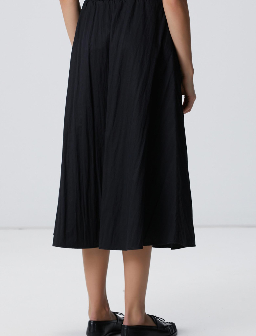 Network Kadın Siyah Beli Büzgülü Lastikli Diz Altı Etek Network Kadın Siyah Beli Büzgülü Lastikli Diz Altı Etek