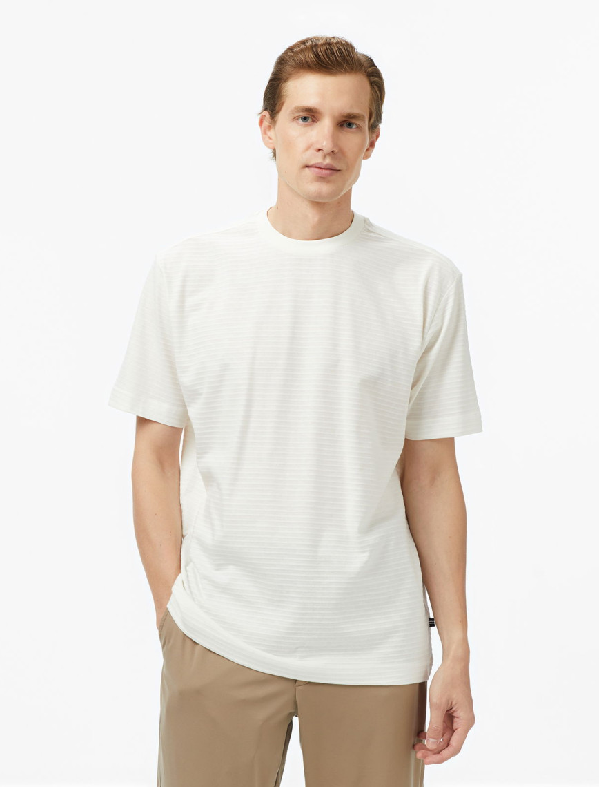 Nautica Erkek Krem Regular Fit Çizgili T-Shirt Nautica Erkek Krem Regular Fit Çizgili T-Shirt