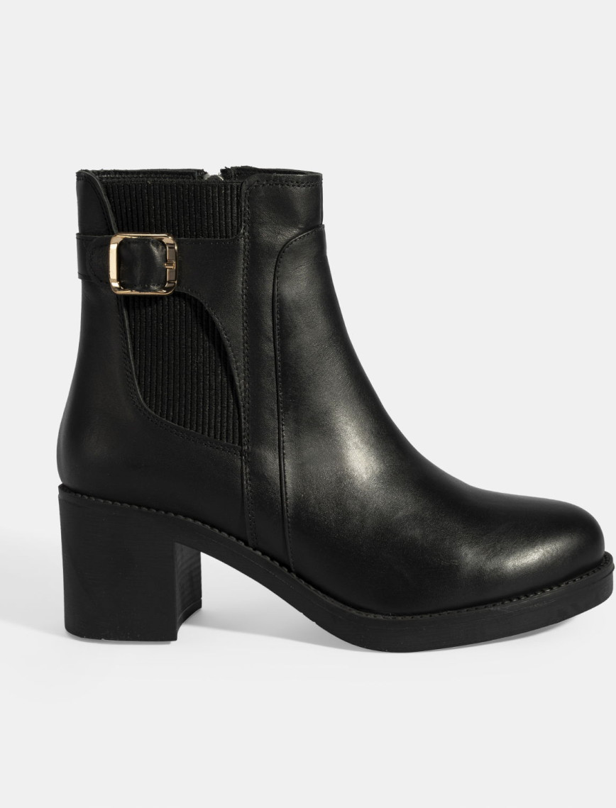 Kadın Siyah Metal Toka Detaylı Topuklu Deri Bot Kadın Siyah Metal Toka Detaylı Topuklu Deri Bot