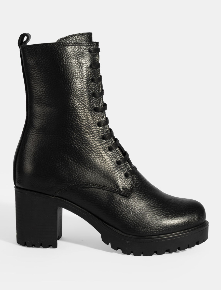 Kadın Siyah Bağcıklı Kalın Topuklu Deri Bot Kadın Siyah Bağcıklı Kalın Topuklu Deri Bot