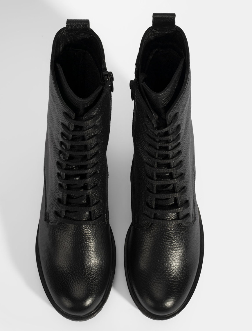 Kadın Siyah Bağcıklı Kalın Topuklu Deri Bot Kadın Siyah Bağcıklı Kalın Topuklu Deri Bot