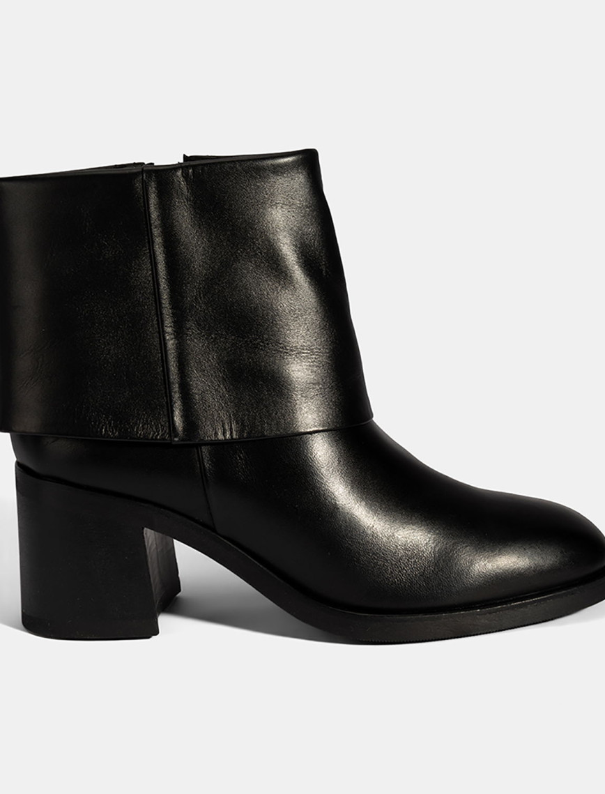 Kadın Siyah Katlama Detaylı Topuklu Deri Bot Kadın Siyah Katlama Detaylı Topuklu Deri Bot