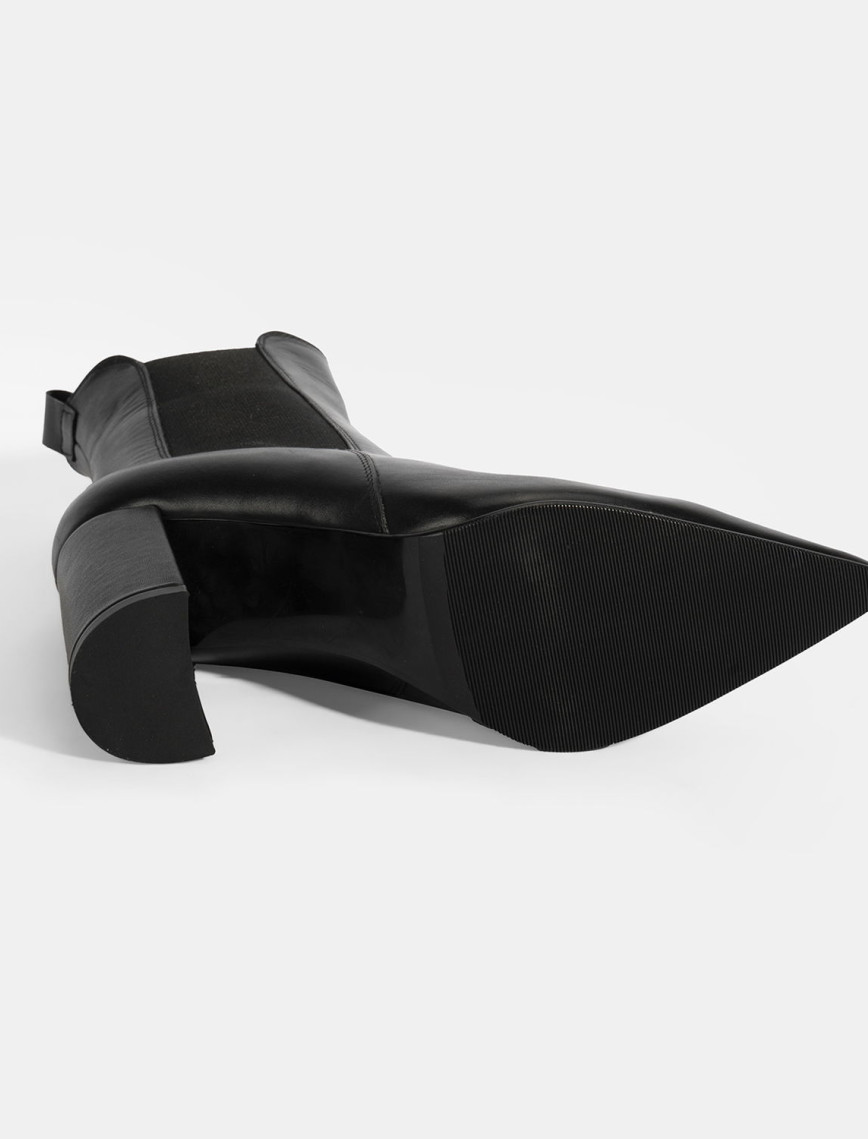 Kadın Siyah Lastikli Topuklu Deri Bot Kadın Siyah Lastikli Topuklu Deri Bot